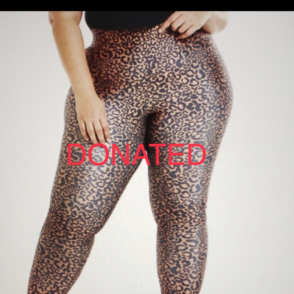 DONATED!Fashion to Figure Leopard Print Leggings - Picture 1 of 7